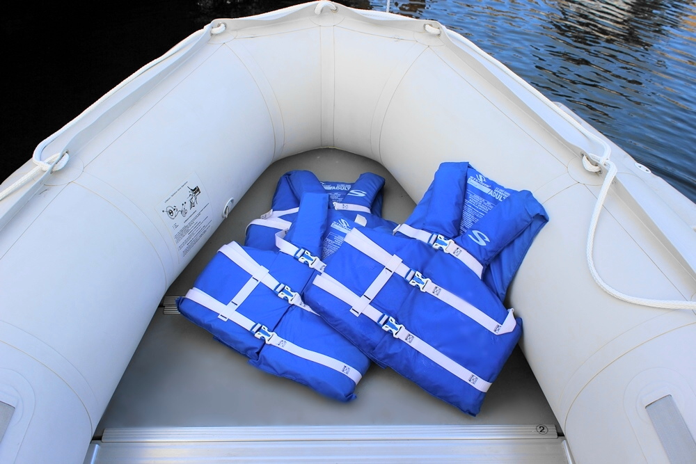 PERSONAL FLOTATION DEVICE PFD LIFE JACKET STORAGE SYSTEM / BOW SEAT FOR