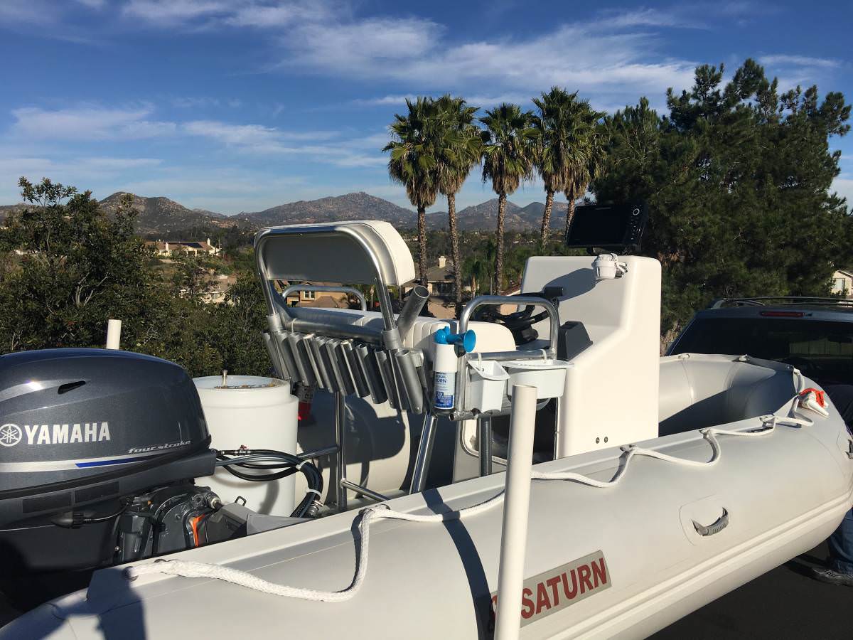 Close up view of modified Saturn SD470 zodiac boat