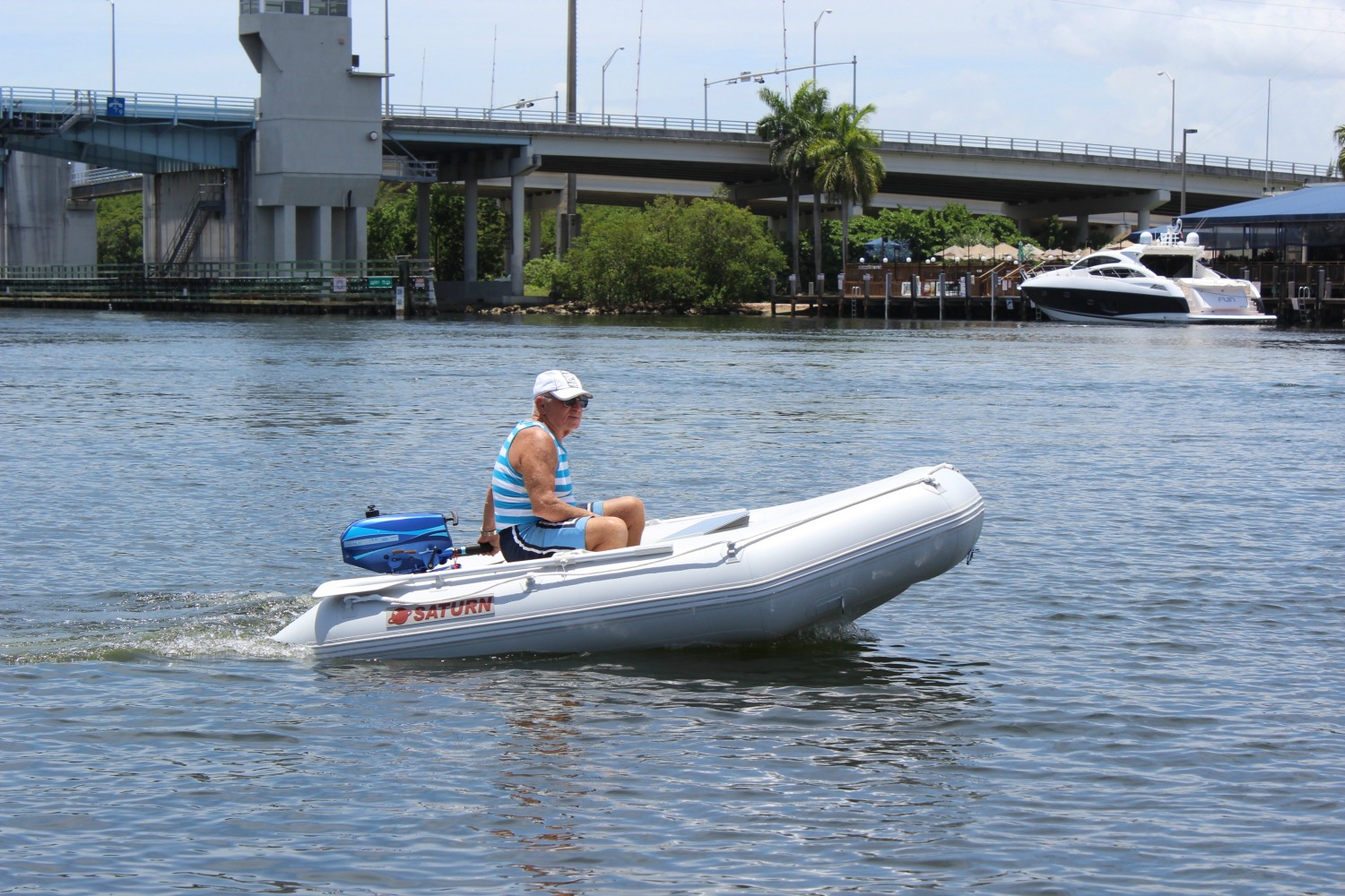 Saturn 9.6' inflatable motor boats are perfect size for ...