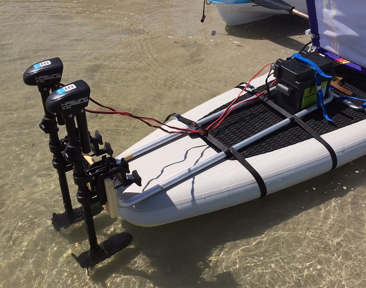 Ultra-Light 20Lbs Electric Trolling Motor for small watercrafts.