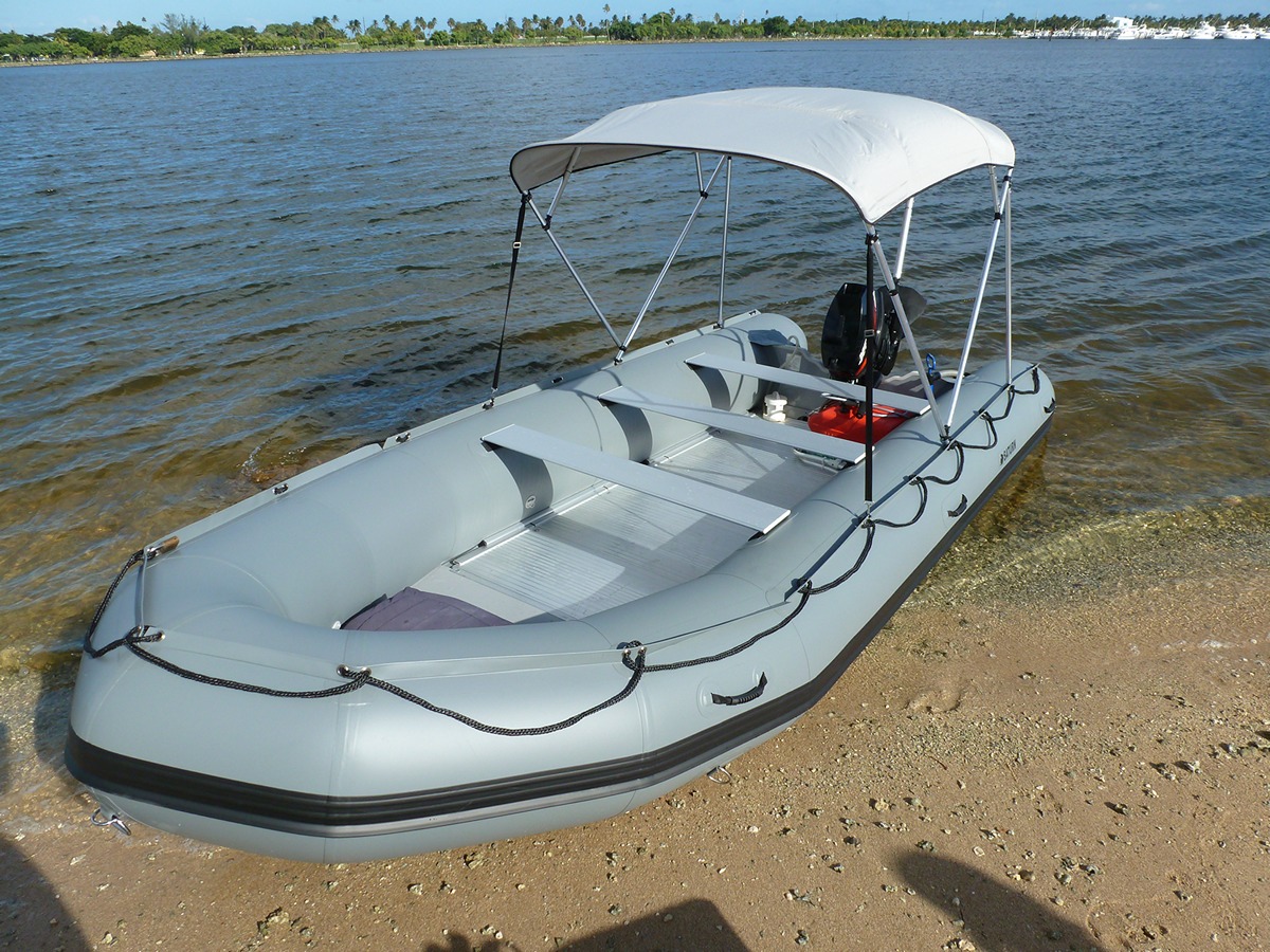 18' Commercial-Grade Extra Large Saturn Boat with Heavy-Duty Aluminum Floor.