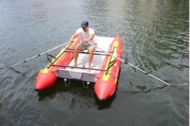 Rowing frame installed on catamaran