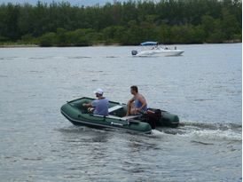 Saturn Inflatable Extra Wide Boat