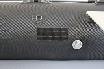 Saturn Carbon CN330 details