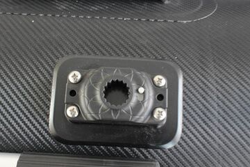 Saturn Carbon CN330 details