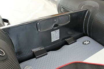 Saturn Carbon CN330 details