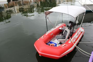 Adjustable Seating Frame For Boats
