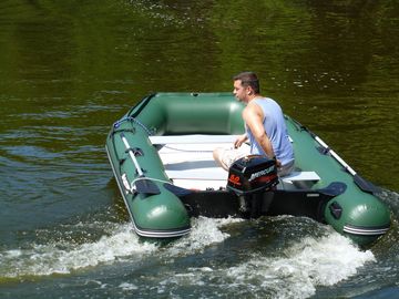 Saturn Inflatable Extra Wide Boat