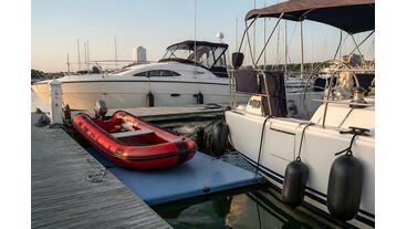 Best Inflatable Boat Fenders: Sizes, Types & Buying Guide