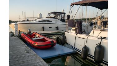 Best Inflatable Boat Fenders: Sizes, Types & Buying Guide