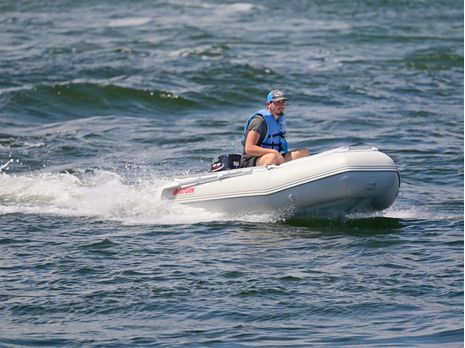 Saturn Inflatable Boat SD330 in ocean