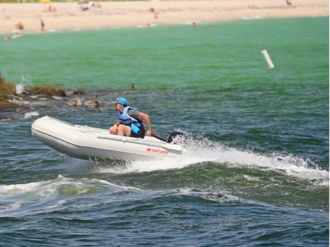 Saturn Inflatable Boat SD330 in ocean