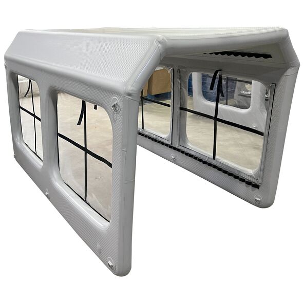 Deluxe tent with windowsDeluxe tent with windows